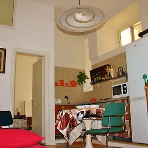 2* Bed and breakfast House